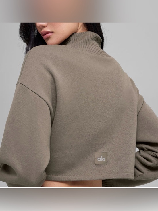 ALO Yoga Sweaters - ALO Cropped Serenity Long Sleeve Coverup Sweater Taupe M